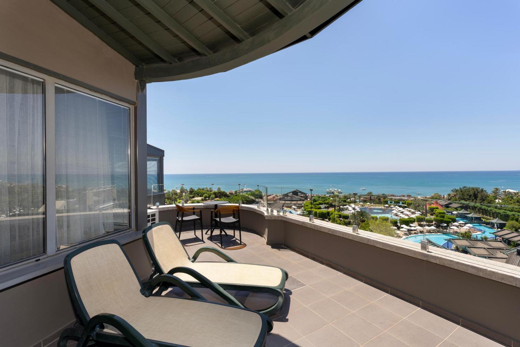 Grand Suite Hot Tub Terrace Sea View